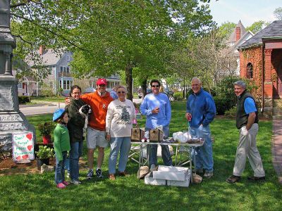 Marion Spruces Up
Marion celebrated Arbor Day on Saturday, May 12 by urging people to come out and volunteer their time for a town wide clean-up effort. The event was aimed at not only removing trash from the town's roadsides, but also acted as a benefit for local organizations whose mission is to beautifying Marion's green spaces. (Photo by Robert Chiarito).
