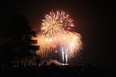 Sippican Skyrockets
The Town of Marion once again hosted a spectacular fireworks display shot off over Sippican Harbor on Thursday night, July 3. (Photo by Robert Chiarito).
