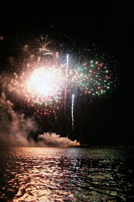 Fourth Fireworks
Marion's Annual Fireworks Display from Silvershell Beach held on Tuesday, July 3, 2007. (Photo by Robert Chiarito).
