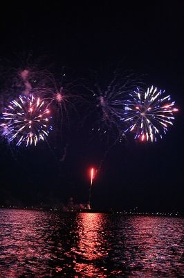 Fourth Fireworks
Marion's Annual Fireworks Display from Silvershell Beach held on Tuesday, July 3, 2007. (Photo by Robert Chiarito).
