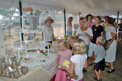 Tea with Twain
Mattapoisett's 150th Sesquicentennial Celebration Victorian Tea with "guest" Mark Twain was held on Wednesday, August 8 in Shipyard Park. (Photo by Tim Smith).
