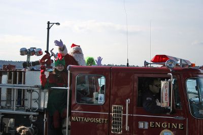 Holiday in the Park
Santa took time out of his busy schedule to stop by Mattapoisett's Annual Holiday in the Park held on Saturday, December 6, 2008 in Shipyard Park. (Photo by Robert Chiarito).
