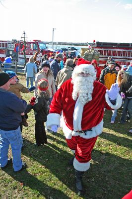 Holiday in the Park 2007
Santa arrives for Mattapoisett's annual "Holiday in the Park" celebration which was held in Shipyard Park on Saturday, December 1, 2007 and drew a record crowd to the seasonal seaside event. (Photo by Robert Chiarito).
