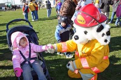 Holiday in the Park 2007
Sparky the Fire Dog was on hand during Mattapoisett's annual "Holiday in the Park" celebration which was held in Shipyard Park on Saturday, December 1, 2007 and drew a record crowd to the seasonal seaside event. (Photo by Robert Chiarito).
