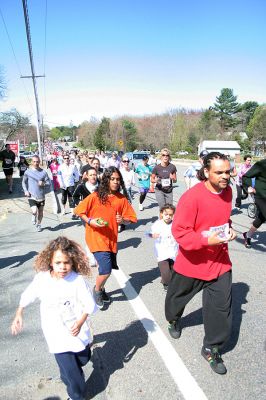 Mother's Day Road Race
The second annual Tiara Classic 5K Mother's Day Road Race stepped off from Oxford Creamery on Route 6 in Mattapoisett on Sunday, May 11, 2008. (Photo by Robert Chiarito).
