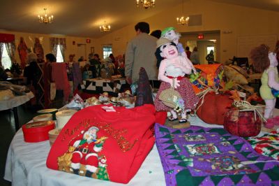 Congregational Christmas
A "Birthday Party for Jesus" Christmas Fair was held at the First Congregational Church of Rochester on Saturday, November 10. (Photo by Robert Chiarito).
