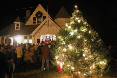 Oh, Christmas Tree!
The newly-lit town tree sparkles as residents listen to a performance by the Rochester Memorial School Band and Chorus during the Annual Tree Lighting Ceremony held on Monday, December 11 at the Rochester Town Hall. (Photo by Kenneth J. Souza).
