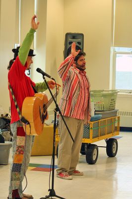 Toe Zone
Ever-popular local childrens entertainers the Toe Jam Puppet Band performed recently for an enthusiastic crowd at Sippican Elementary School in Marion last weekened in a show sponsored by the Mattapoisett YMCA. The show was a benefit for the YMCAs Annual Scholarship Fund. (Photo by Robert Chiarito).
