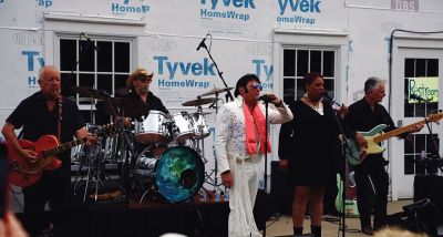 Elvis in Rochester
More than 400 people ventured out on the evening of Friday, August 28, to enjoy the music and catch a sighting of Elvis Presley, channeled by Robert Black and the Elvis Express Band. The performance was sponsored by Friends of the Rochester Senior Center, a nonprofit working with the town’s Council on Aging to improve the quality of life for older adults. Photos courtesy of Eric Poulin
