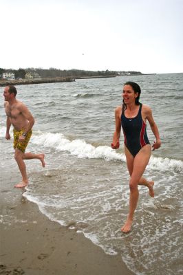 Christmas Day Swim
Helping Hands and Hooves hosed their 11th annual Christmas Day Swim at 11:00 am at the Mattapoisett Town Beach. Helping Hands and Hooves is a non-profit (based in Mattapoisett) that is dedicated to providing therapeutic horseback riding lessons for adults with disabilities. If you would like to learn more about Helping Hands and Hooves you can visit their website at www.helpinghandsandhooves.org. Photo by Robert Chiarito
