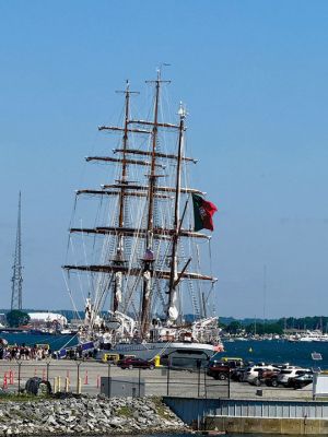 Savers Tall Ship
Savers tall ship at port in New Bedford. Photo by Jennifer Shepley
