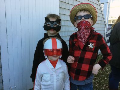 Family Fun Festival 
Families came out in record numbers to enjoy the 4th Annual Fall Free Family Fun Festival sponsored by the Mattapoisett’s Lion Club on October 19 held at Shipyard Park. Bruce Rocha of the club estimated attendance at over 400. Kids and adults alike enjoyed free face painting, bowling with pumpkins, a corn hole toss, snacks, hayrides to Ned’s Point and, yes, free pumpkins to take home. Photos by Marilou Newell and Sandra Frechette
