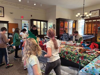 Marion Natural History Museum
The Marion Natural History Museum’s afterschool group had a wonderful time on December 17 using recycled and natural materials for gift giving. We made snow globes, bird feeders, shell ornaments, and more! We also enjoyed snacks and having fun visiting with friends. The museum wishes to thank all the terrific volunteers that came out to help. Happy Holidays from the museum and see you soon. Photos courtesy Elizabeth Leidhold
