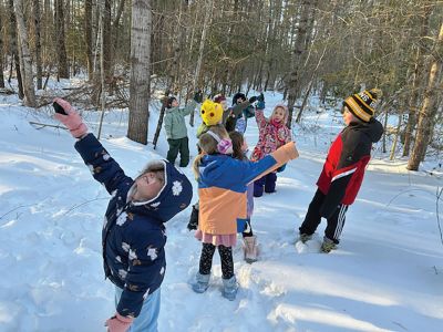 Marion Natural History Museum
On February 4, the Marion Natural History Museum’s afterschool group learned a few things about our most common backyard birds with Carol Molander of the Nasketucket Bird Club. In preparation for the Great Backyard Bird Count (February 13 and February 16), the kids received their own mini-guides showing images of the birds and also listened to their very distinct calls. When we ventured outside, the kids were the first to see a red-tailed hawk circling overhead. We also saw a European starling, American cro
