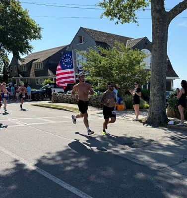 Mattapoisett Road Race
The 55th Mattapoisett Road Race was held on Independence Day kicking off from Shipyard Park as morning temperatures at start already crept over 85. In the end, 1387 racers crossed the finish line after the 5K. Photos by Shawn Sweet
