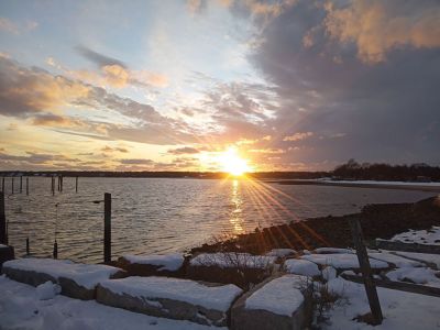 Mattapoisett
Snow at sunset by Mattapoisett harbor. Photo by Rob Grant
