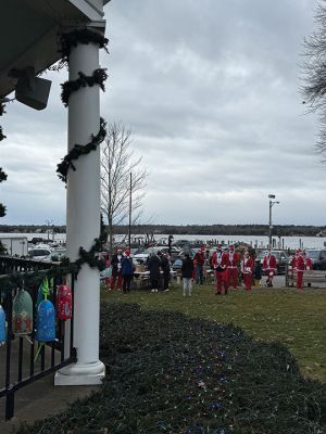 Mattapoisett Santa Stampede
The Mattapoisett Santa Stampede took place on Saturday, December 6 with over 300 Santas taking place. The 5K began at Shipyard Park and cut down Ned’s Point Road to the point, around the lighthouse and back. The Grinch led the pack on his bike, and residents stood by to cheer on all the runners. Photos by Sam Bishop and Mick Colageo
