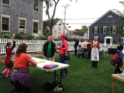 Mattapoisett Historical Society’s Fall Festival
Kids of all ages gathered at the Mattapoisett Historical Society’s Fall Festival on Saturday to experience what life and work were like for generations past. For more on the fun and food, see page 13. Photos by Marilou Newell and Felix Perez. 
