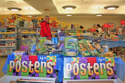 Center School Book Fair
Mattapoisetts Center School, in conjunction with the Mattapoisett Parents-Teachers Association (PTA), held a book fair from Friday, November 9 through Thursday, November 15. The event was designed to not only put books in the hands of youngsters, but to also provide a fundraiser for the schools library. (Photo by Robert Chiarito).
