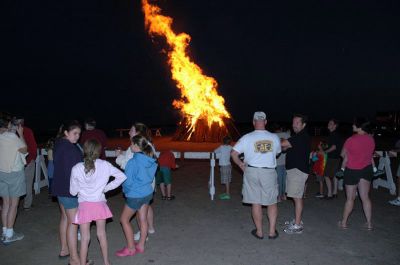 150th Bon Fire!
Mattapoisett's 150th Sesquicentennial Celebration "Bon Fire" was held on Saturday night, August 11 on the Town Beach. (Photo by Tim Smith).
