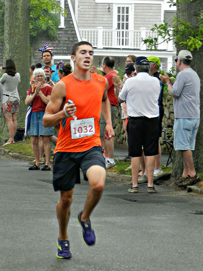 Mattapoisett Road Race a Rainy Success